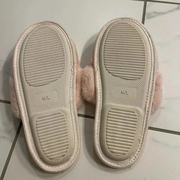 Splendid Womens Open Toe Flat Slip-On Cozy Faux Fur Slippers Pink Size M/L - Picture 4 of 6